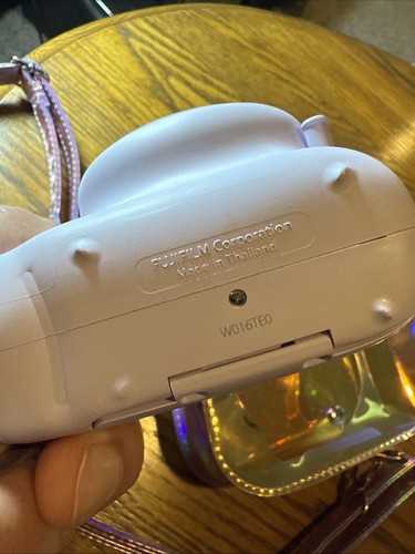 Fotocamera Fujifil Instax Mini 11 lilla e custodia per il trasporto - Foto 7 di 16