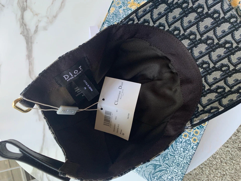 Men and Women Christian Dior Hats never use - Image 4 of 4