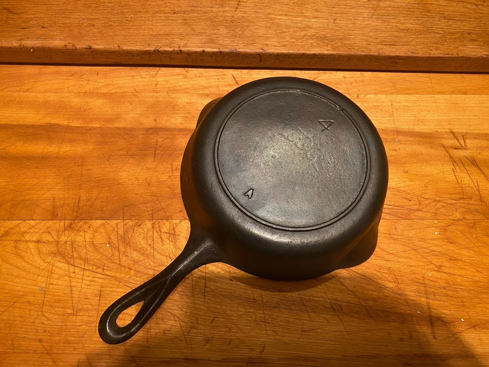 Lodge Cast Iron #4 Arch Logo Skillet Ghost Mark