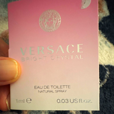 Versace Bright Crystal Eau de Toilette Spray Sample Size 0.03 fl oz 1ml