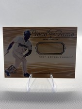 2001 Upper Deck Piece of the Game Bat Relic - Tony Gwynn #TGw