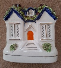 Antike Staffordshire Flat Back 19 Jh. China Spardose Landhaus handbemalt