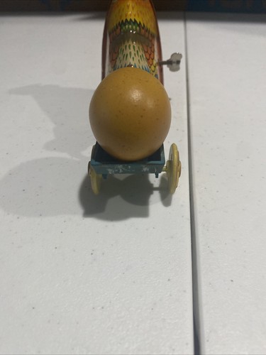 Russ Berrie Wind-up Chicken with Egg in Wagon No. 205A - Picture 16 of 17