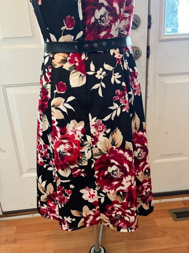 WHITE HOUSE BLACK MARKET Womens Size 10 A-Line Dress Black Red Floral Sleeveless - Picture 6 of 9