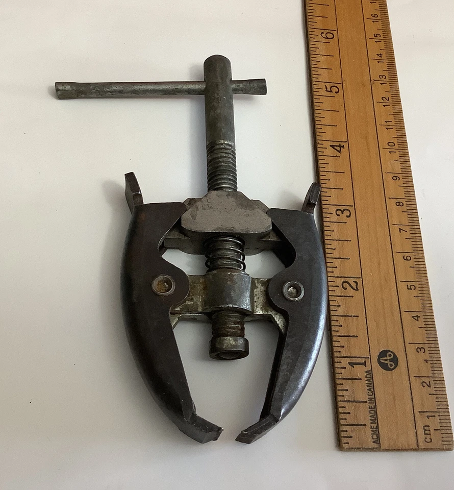 Extractor de abrazaderas de terminal de batería de llave de engranaje D1 Foto 4 de 4