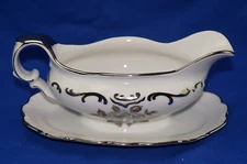 Schumann Moon Rose Gravy Boat or Sauce Bowl with Underplate, 8"