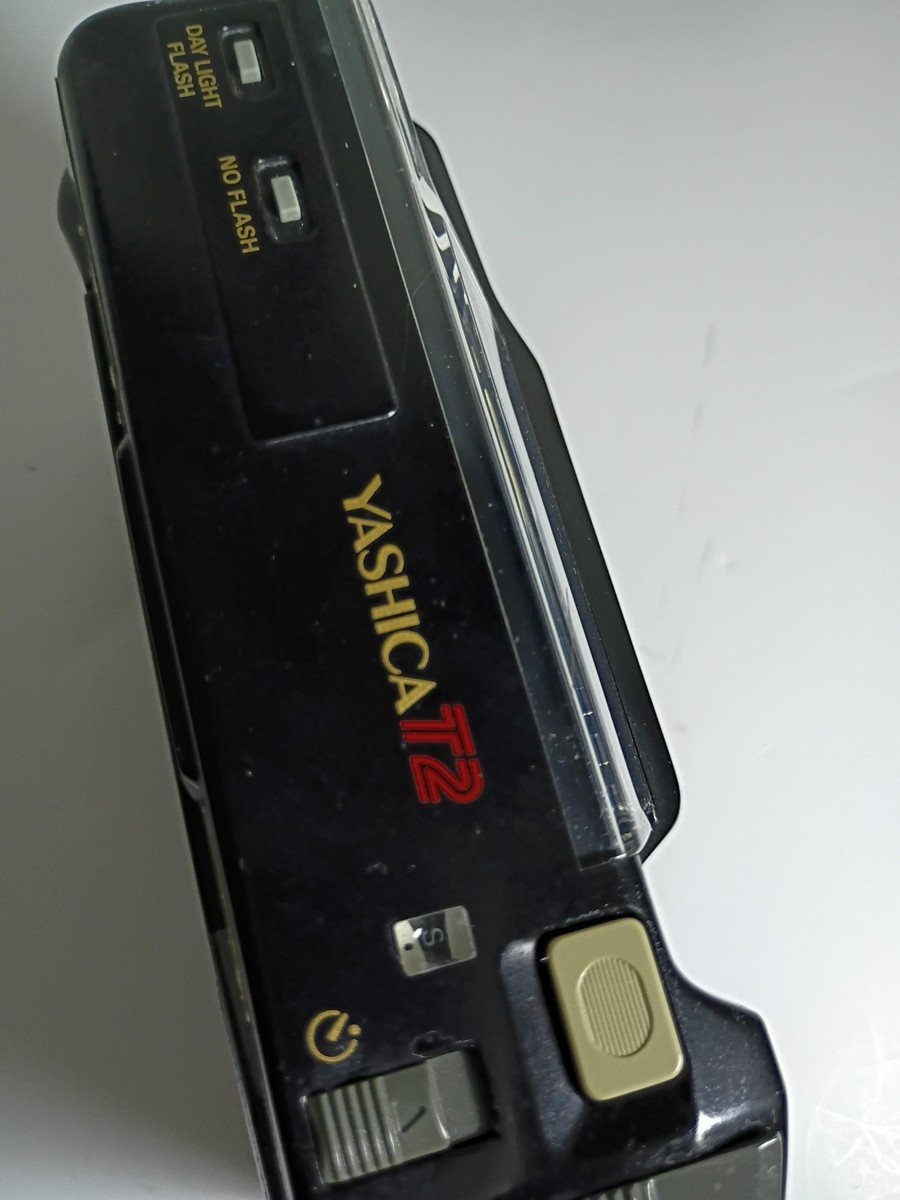 Yashica T2 (Kyocera TD) 35mm Film Camera - Carl Zeiss Tessar 3.5