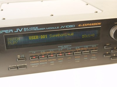 Roland JV-1080 Synthesizer, guter Zustand, läuft