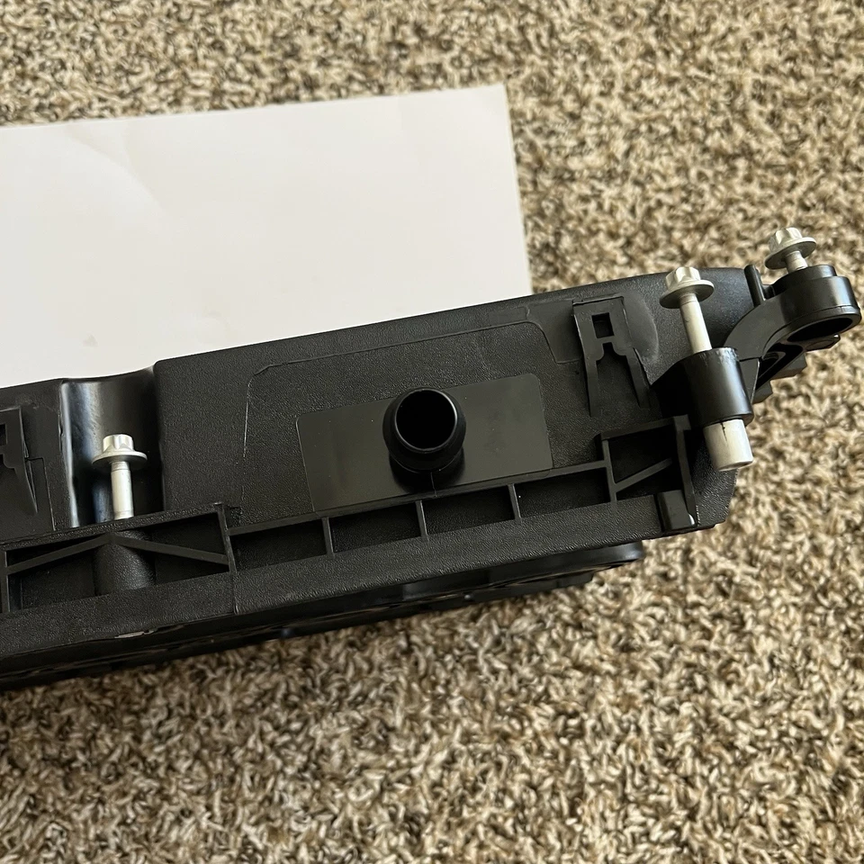 55564395 Nueva cubierta de válvula de motor árbol de levas cubierta basculante para GM Chevrolet Cruze Foto 4 de 4