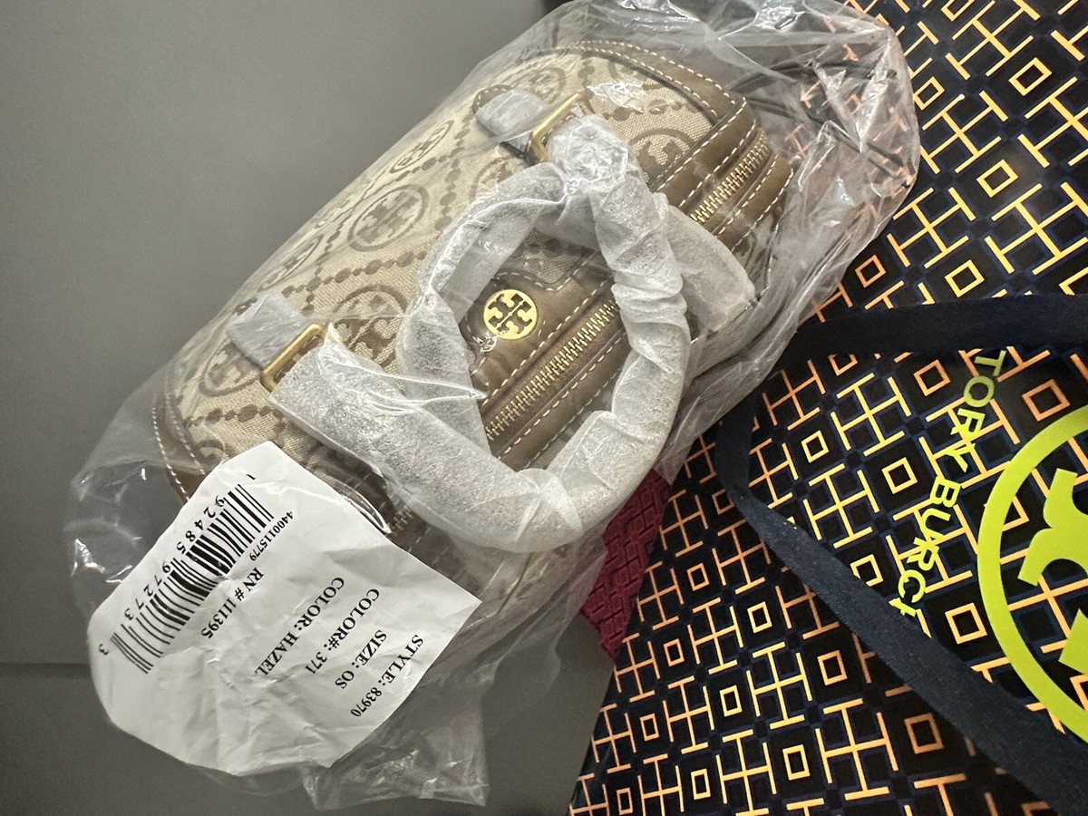 TORY BURCH 169782600 関税送料込 t-monogram-embossed-small-east