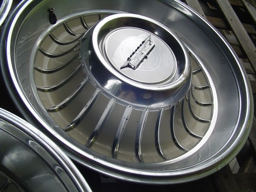 1962 62 CADILLAC FLEETWOOD DEVILLE HUBCAPS WHEEL COVERS ANTIQUE VINTAGE CLASSIC - Picture 9 of 11