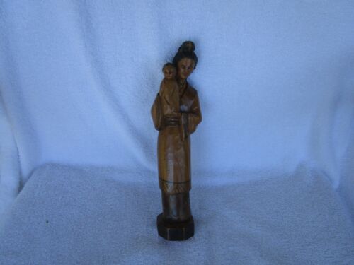 VINTAGE ~~WOODEN 10.75" HANDCARVED NATIVE LADY WITH CHILD FIGURINE~QUALITY ITEM! - Picture 1 of 9
