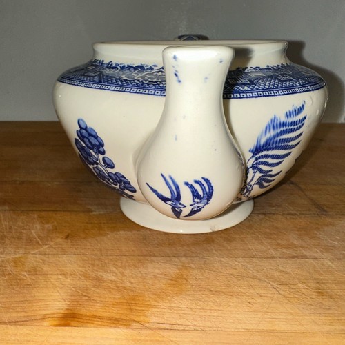 Vintage Unmarked "Blue Willow" Tea Pot Japan No lid - Picture 2 of 8