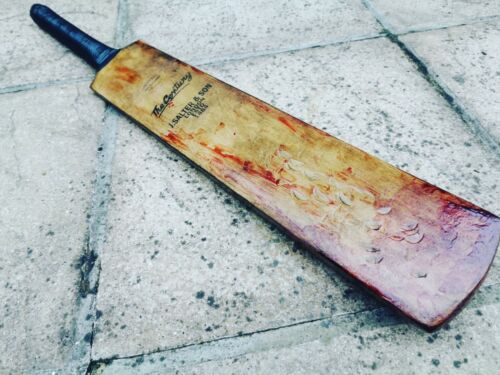 Shaun of the Dead - Cricket Bat  1:1 Scale Replica Cricket Bat Prop (Hand Made)  - Photo 1 sur 12