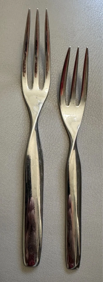 Двойная спираль из нержавеющей стали от Sasaki глянцевая, Ward Bennett 2 шт вилки для ужина и салата - Изображение 2 из 4