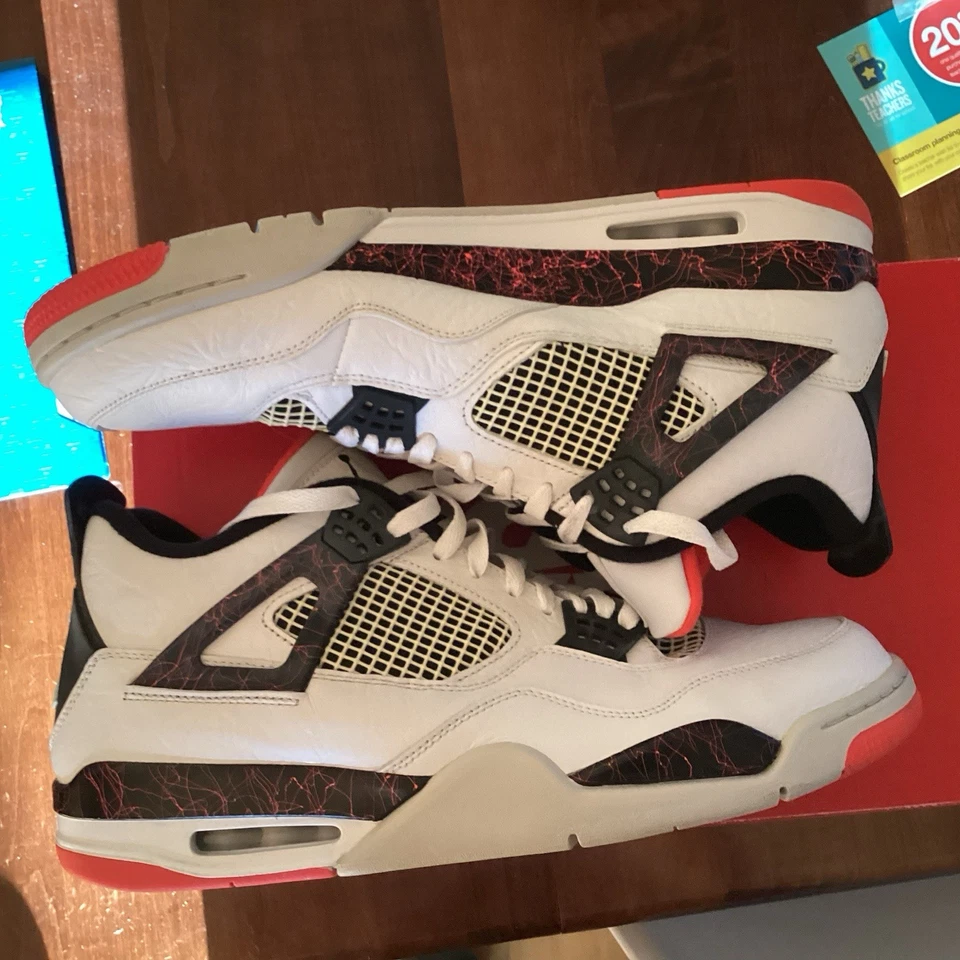 Talla 14 - Jordan 4 Retro Pale Citron, Bright Crimson 2019 Foto 3 de 4