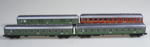 (9337) 4 Minitrix Spur N Schnellzugwagen: *13011 (2.Kl.) +13012 DSG+ Gepäckwagen | Condition: Gebraucht