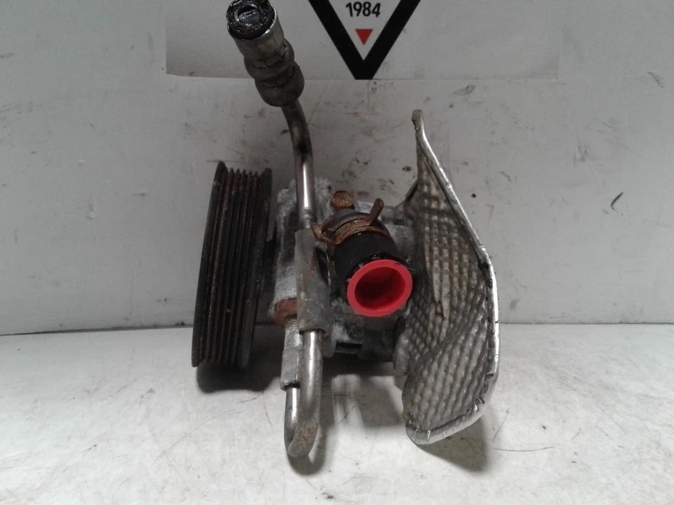 Bomba de dirección asistida usada se adapta a: Chrysler Town & Country 2012 grado B Foto 3 de 4