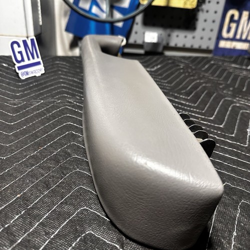 02-06 NBS Sierra Yukon Tahoe Front RH Passenger Armrest Pull Handle OEM GM Gray - Picture 8 of 18