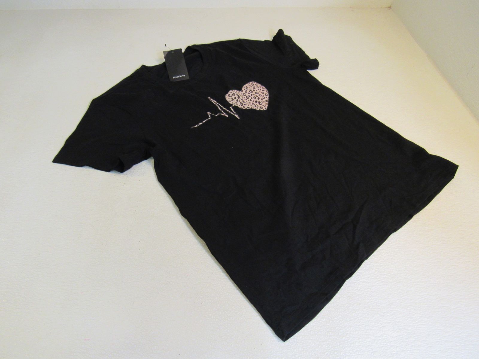 Blackmyth Graphic T-Shirt Black Leopard Heartbeat Design Female Size XL