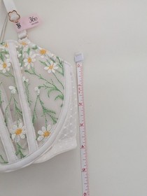 NWT! Victoria's Secret Dream Angels Push Up Without Padding Bra White Daisy 36D