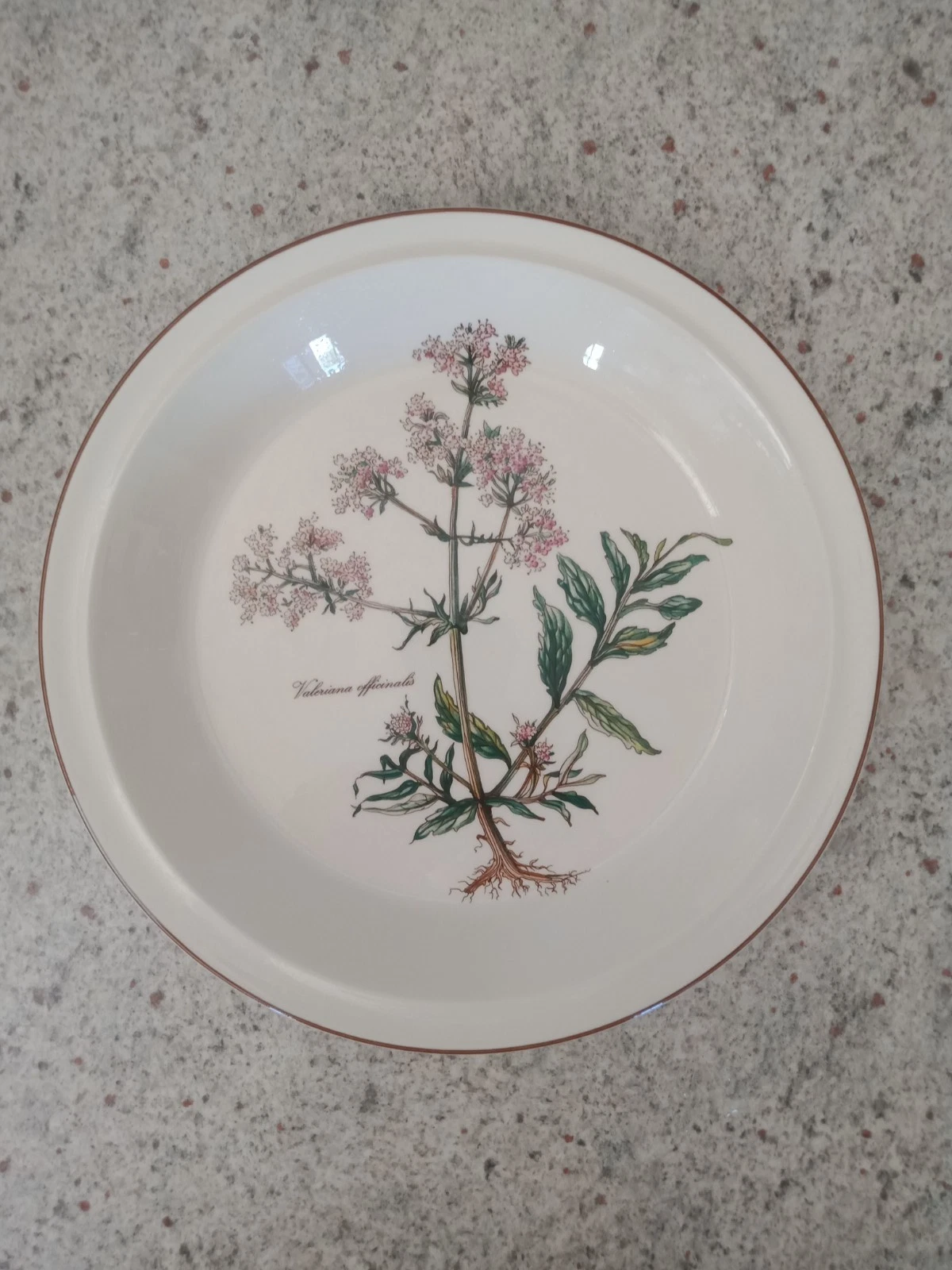 Villeroy & Boch. Botanica. Circular Pie Dish. (27cm). Made In Luxembourg.