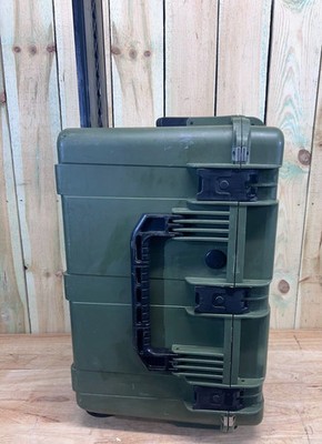 SKB 2317-14 iSeries Waterproof Rolling Case Green Good Condition A