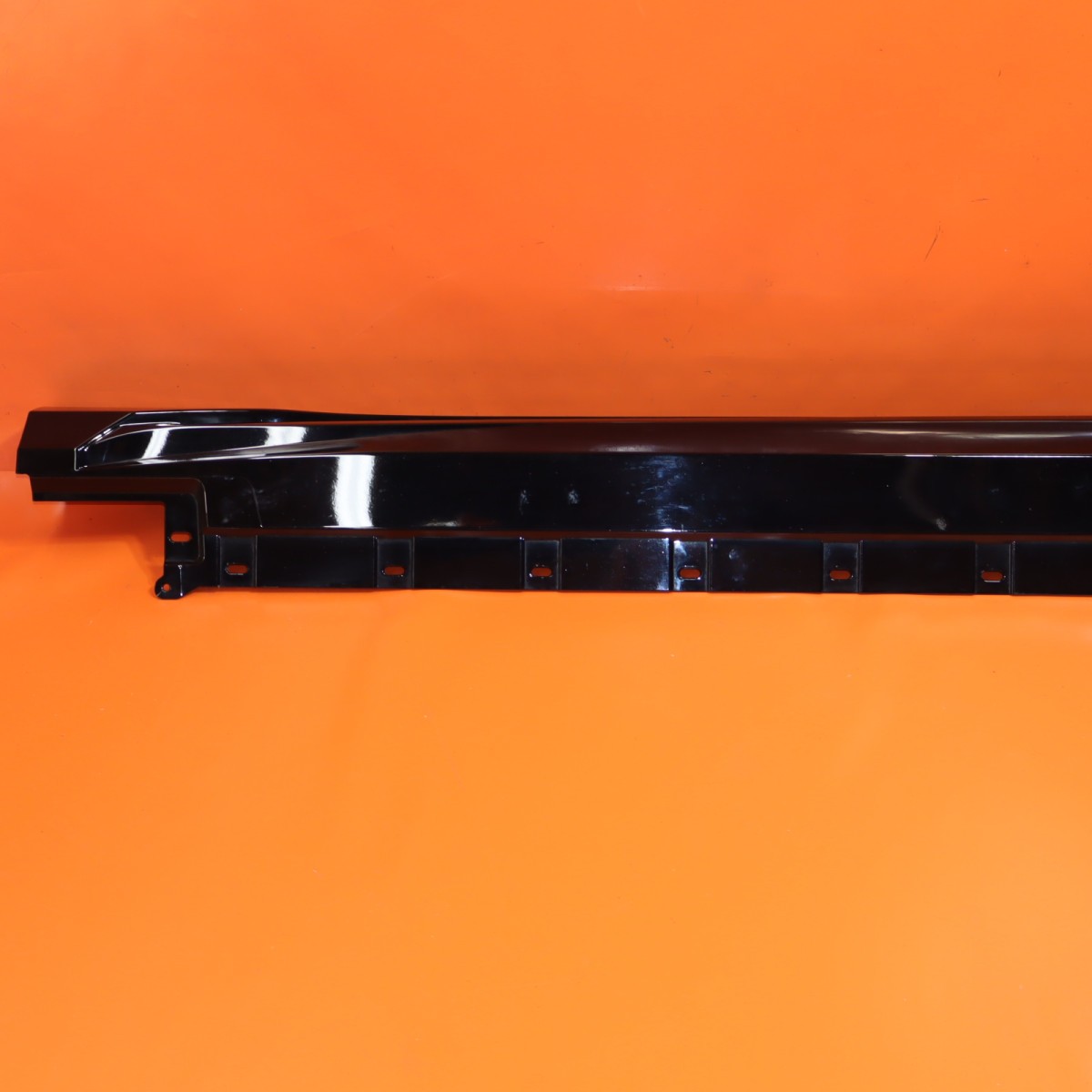 Rolls-Royce Spectre 2024 Left Rocker molding