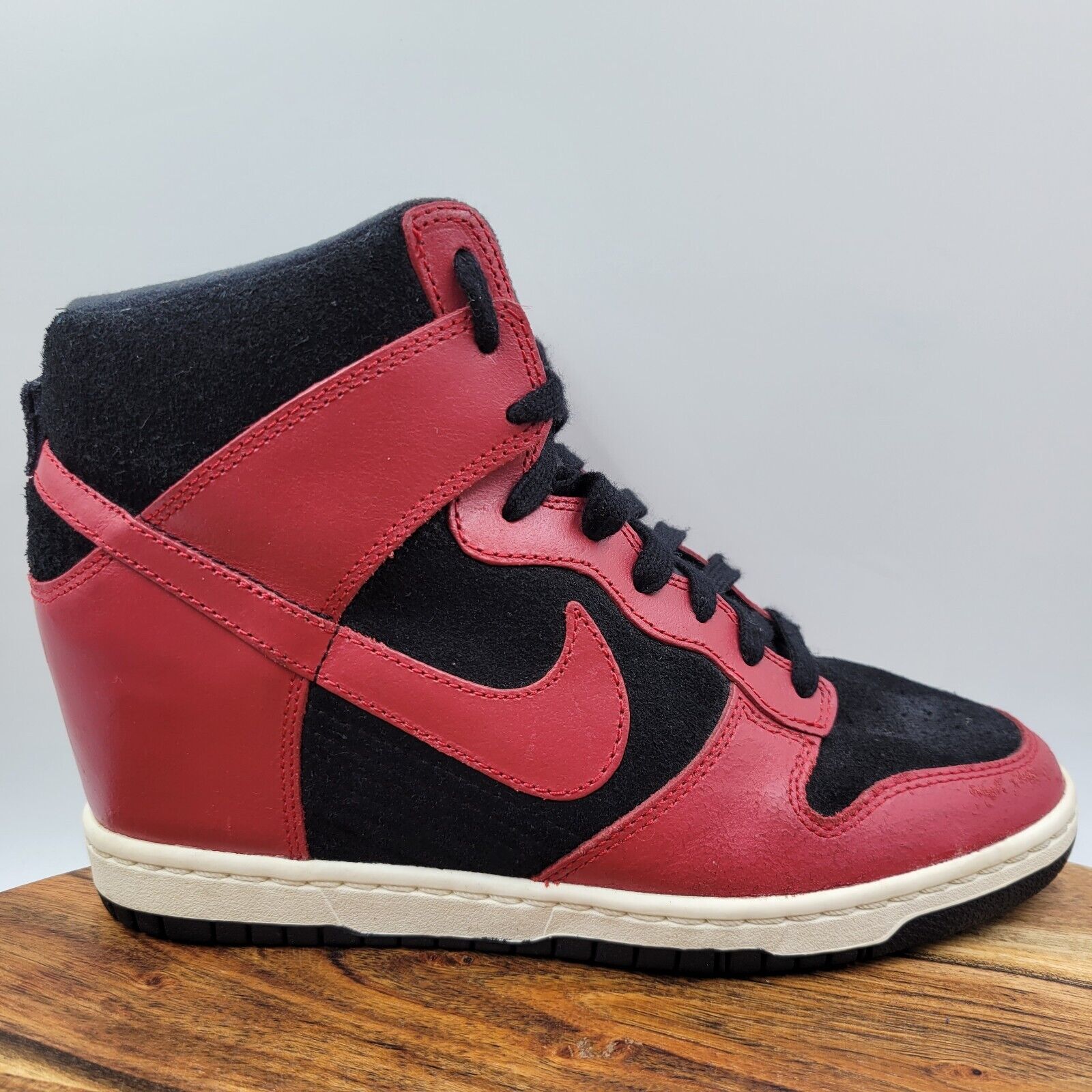 Nike Sky Hi Dunk Shoes Women's 8 Bred Red Black Leather Hidden Wedge  Sneakers