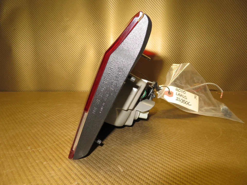 Luz de freno interior para pasajeros IS350C IS250C 2010-2015 OEM 81581-53110 derecha *probada* Foto 4 de 4