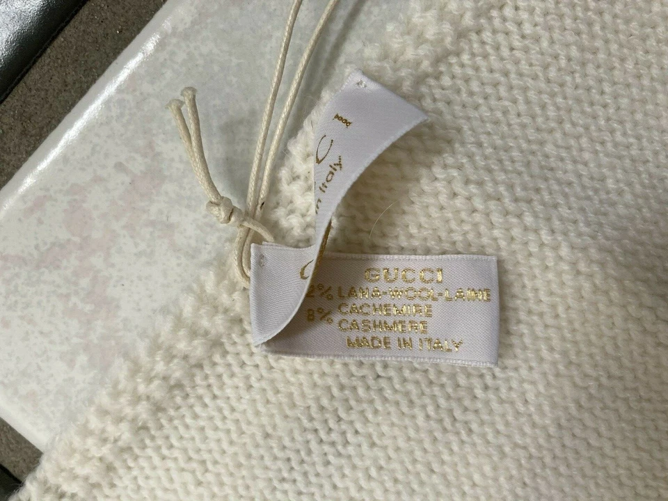 NUEVO CON ETIQUETAS 100 % AUTÉNTICO Gucci Niños Con Capucha Lana Mezcla Cachemira Bufanda Logotipo MOP  Foto 4 de 4