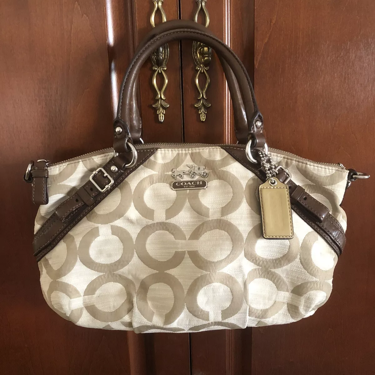 coach sierra medium size