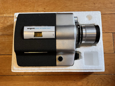 VINTAGE ARGUS 814 SUPER 8 Movie Camera Instant Cartridge Loading