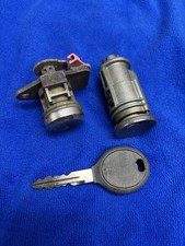 2004-2005 Dodge Ram 1500 Ignition Switch Driver Side Door Lock 1 Key 2004-2005 Dodge Ram 1500 Ignition Switch Driver Side Door Lock 1 Key