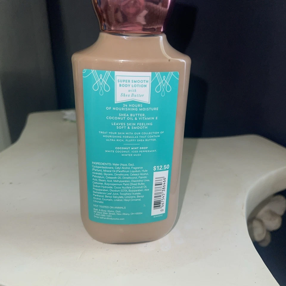 Loción corporal súper suave Bath & Body Works Coconut Mint Drop manteca de karité 8 OZ Foto 3 de 4