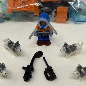 Lego City 60034 Arctic Helicrane Minifigure w/ Huskies Dogs Sled No Box & Mixed