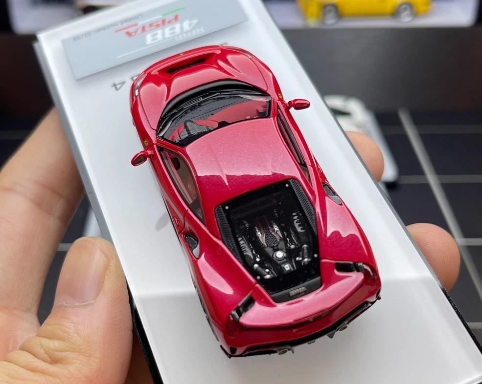レジン製 1/64 フェラーリ 488ピスタ 1:64 Resin car model Ferrari 488 Pista Limited edition 99PCS