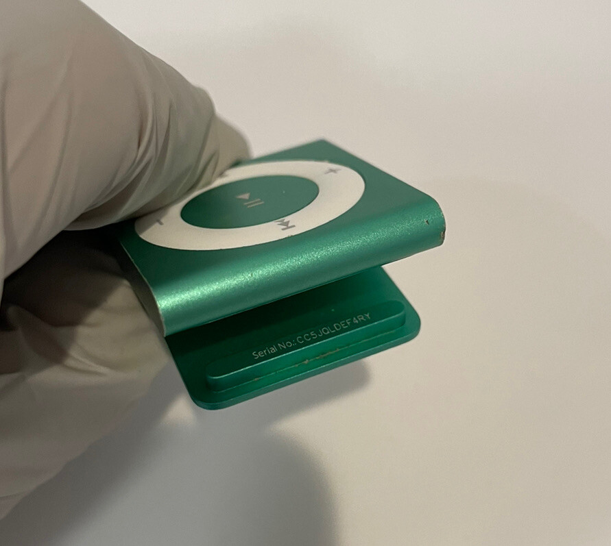 Apple iPod shuffle 4th Generation Green (2 GB) | eBay