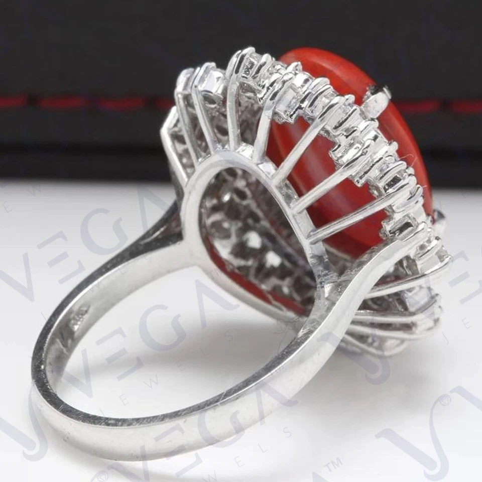 Alianza enchapada en oro blanco de 18 quilates de coral rojo natural y diamantes en forma ovalada de 6,40 quilates Foto 4 de 4