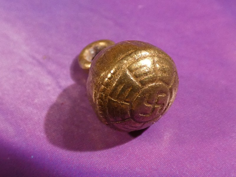 ANTIQUE INDOTIBETAN NEPALI GILDED BRASS BUDDHIST SYMBOL BEAD BUTTON 14.8-10.1 MM