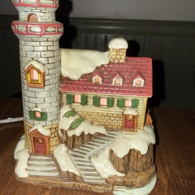 Lefton Colonial Village Gull s Nest Lighthouse 1988 Lighted Original Box Signed