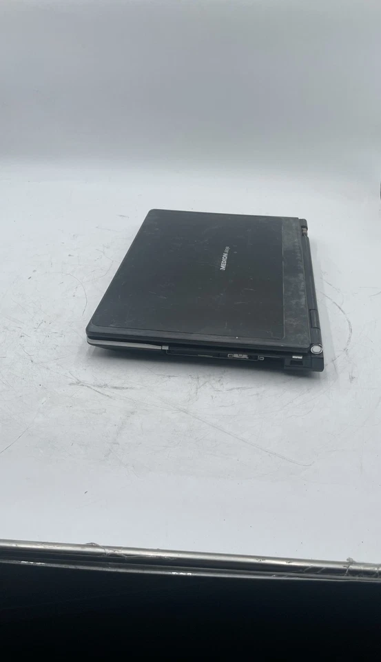 Medion Akoya 15.6" Laptop No HDD Broken Hinge As Is For Parts Or Repair - Image 4 of 4