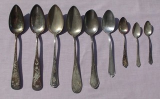9 alte Löffel Silber ( 800 ) teilweise verziert ca.336Gramm