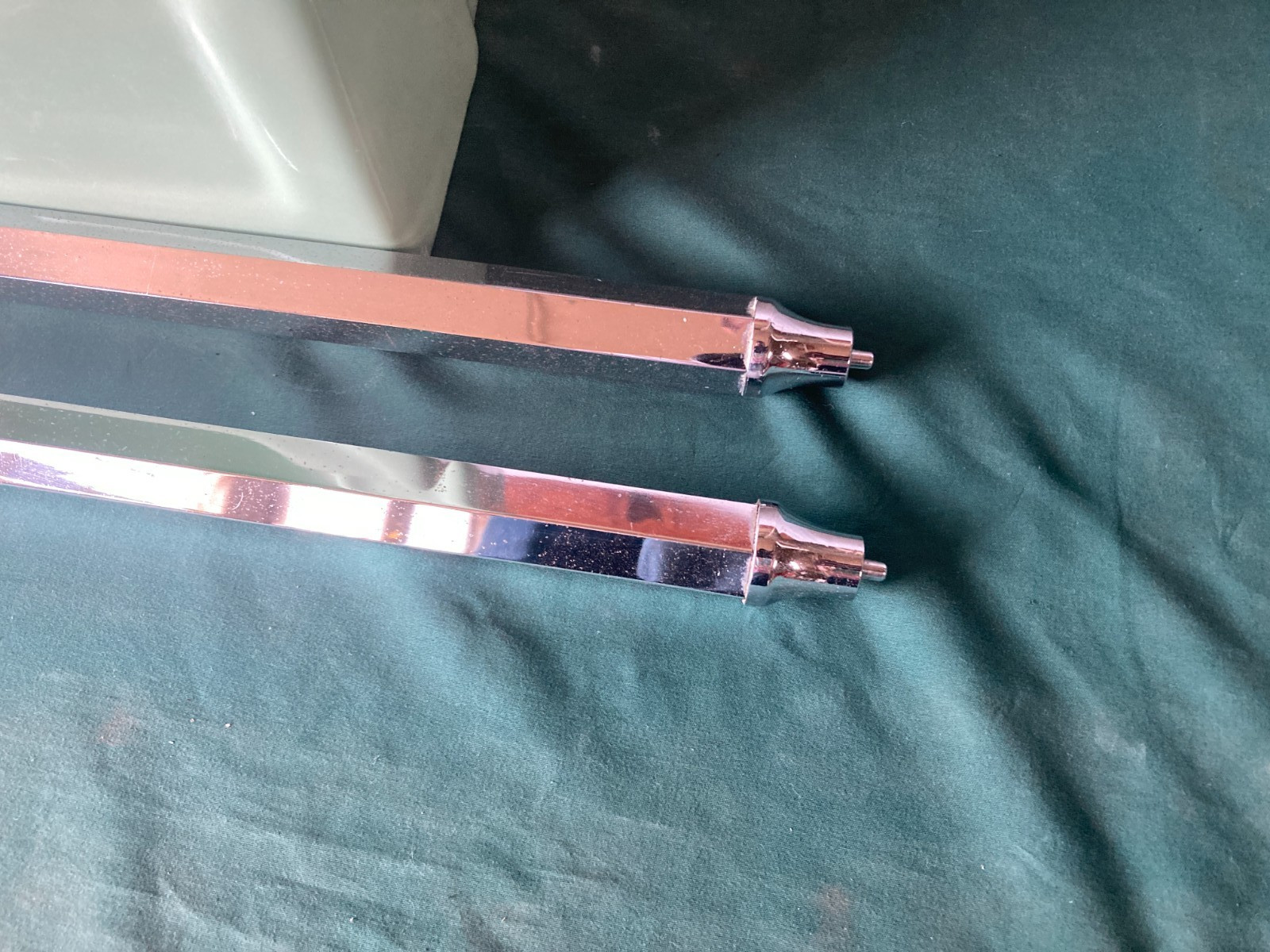 Vtg Mid Century Jade Green Porcelain Bath Wall Sink Chrome Brass legs 363-25E