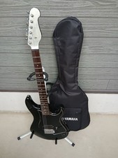 Chitarra elettrica Yamaha (con custodia morbida)