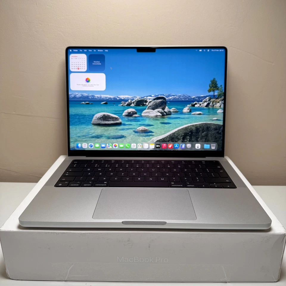 Apple MacBook Pro 14.2" M4 2024 (Silver) 512GB SSD, 16GB RAM, 5 Cycles, 10M WTY - Image 2 of 4