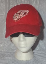 fan favorite NHL strap back