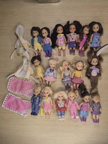 Vintage Lot Mattel 14 Kelly & 3 Tommy Dolls and clothes