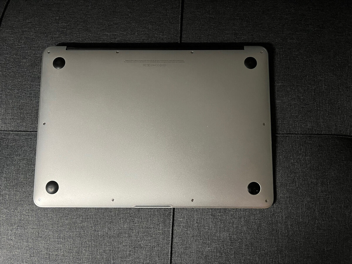 Apple Macbook Air 13-inch, Mid 2012 A1466 i7, 8GB RAM, 256GB Apple Macbook Air 13-inch, Mid 2012 A1466 i7, 8GB RAM, 256GB