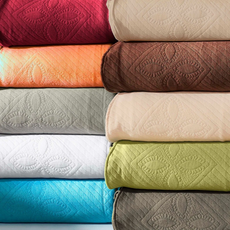 Juego de colcha y almohada decorativa matelasse de algodón círculo celta Foto 3 de 3